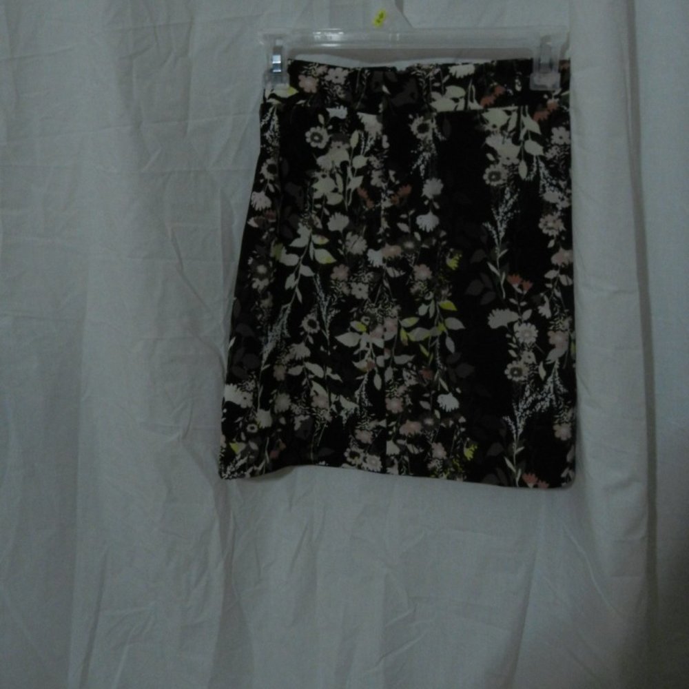 Women's floral skirt